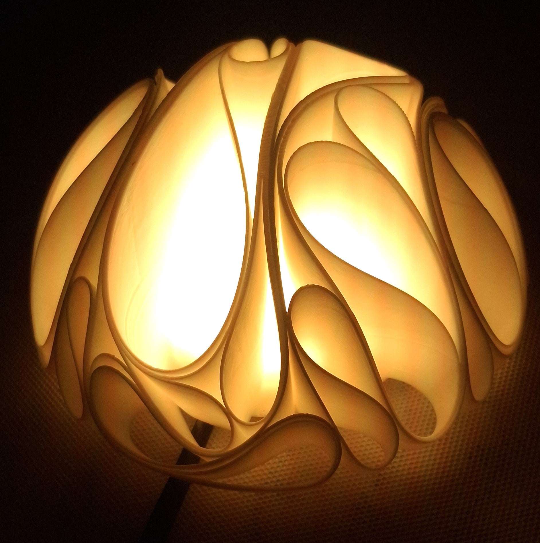 Curvas orgánicas lamp